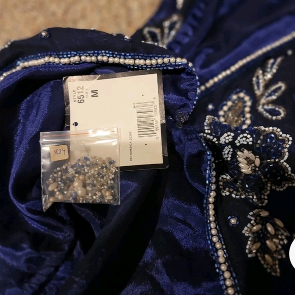 Nipon Night Women's Evening Blue Vest Size Medium Silk  Beads Sequins NWT - Picture 7 of 8